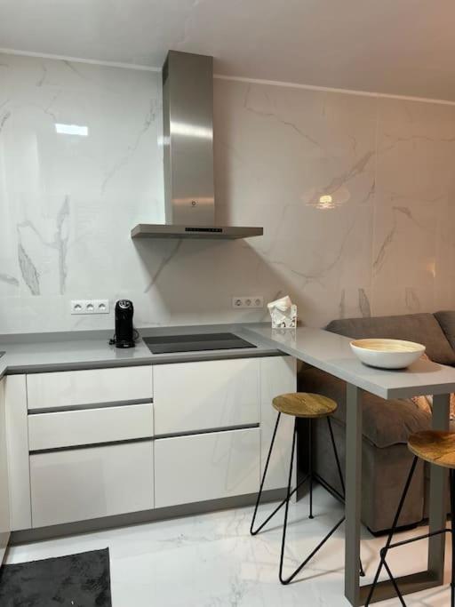 Moderno Apartamento Cerca Al Mar تياس المظهر الخارجي الصورة