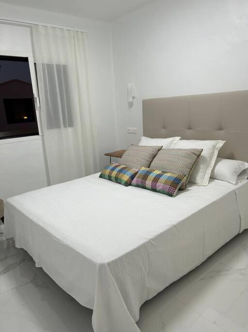 Moderno Apartamento Cerca Al Mar تياس المظهر الخارجي الصورة